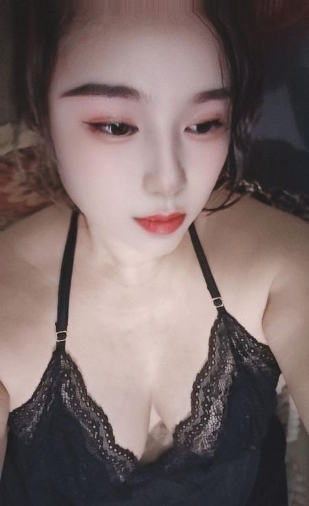 二刷巨乳玲玲-品茶社