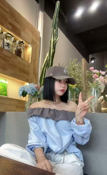 包河短发妹回归-买色网