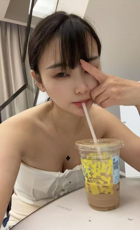 中山少妇丰韵的苏娜-买色网