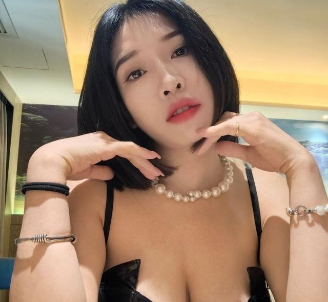 江北制服大奶少妇小柒-买色网