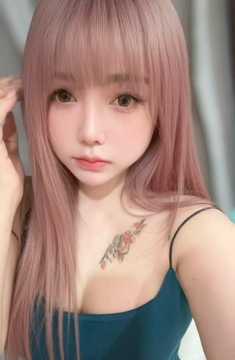 胸很挺的小彩虹-买色网
