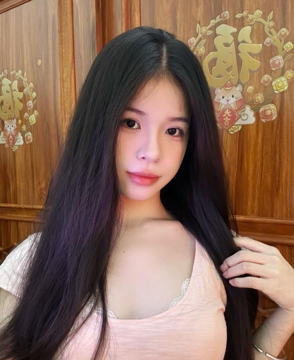 南山纯情小鱼老师-买色网