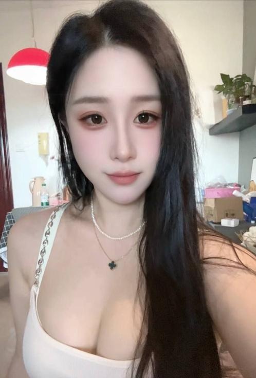 浦东白皙性感鱼鱼-买色网