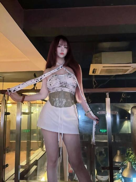 丰乳肥臀情趣诱惑馨菲-品茶社