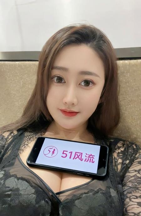 光谷小骚货大幂幂-买色网