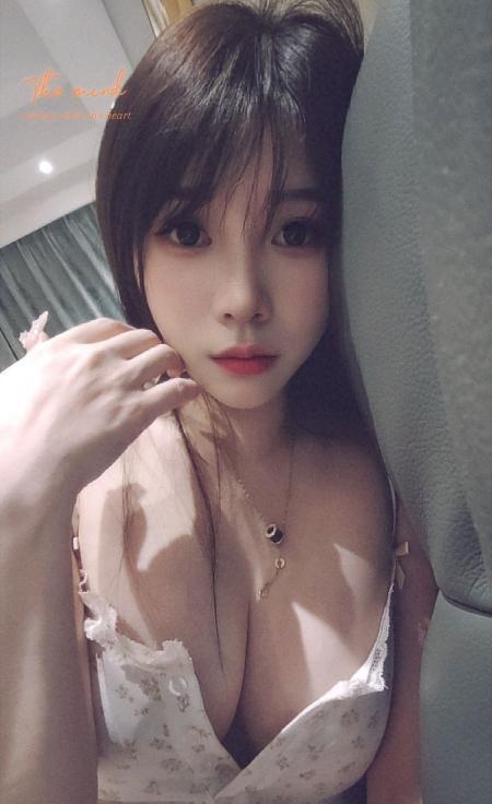 天河舌吻小妖精-品茶社