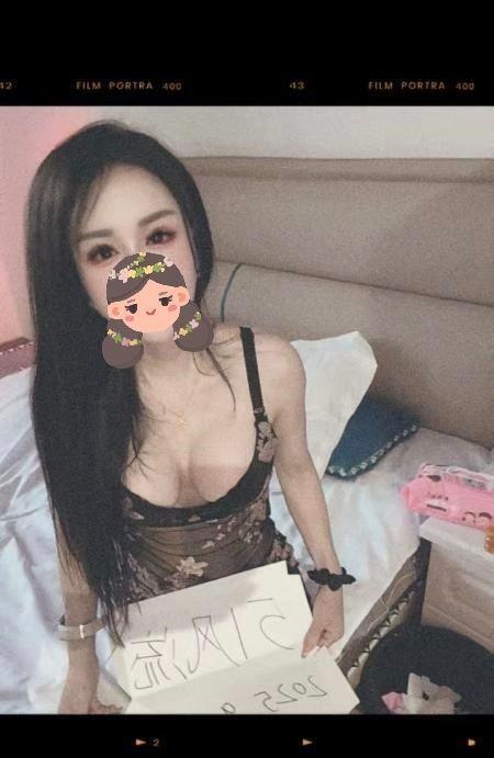 黄浦前凸后翘的小姐姐-买色网