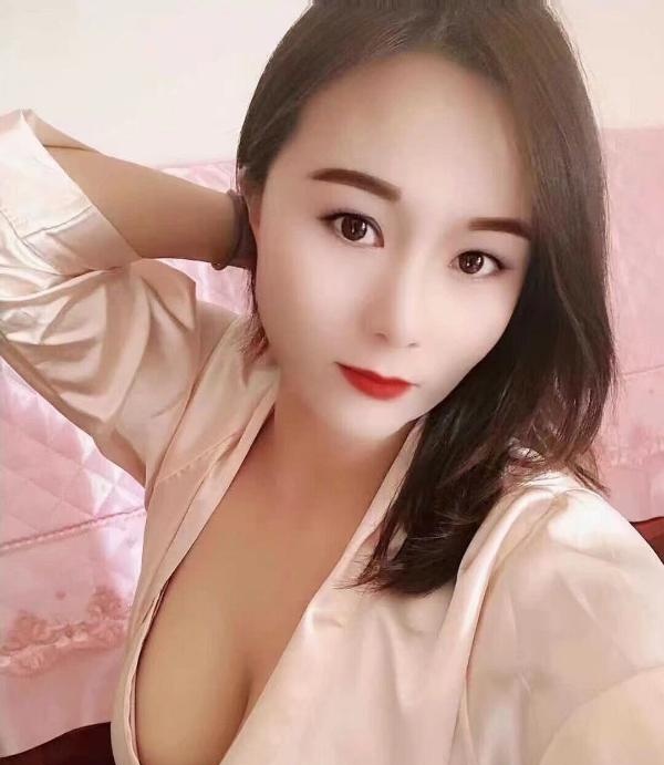 舌吻风骚丰满少妇-买色网