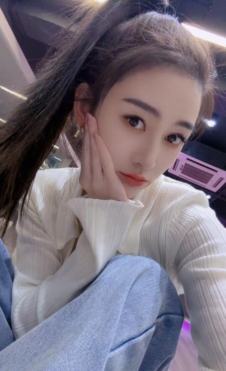 颜值身材在线的小姐姐-品茶社