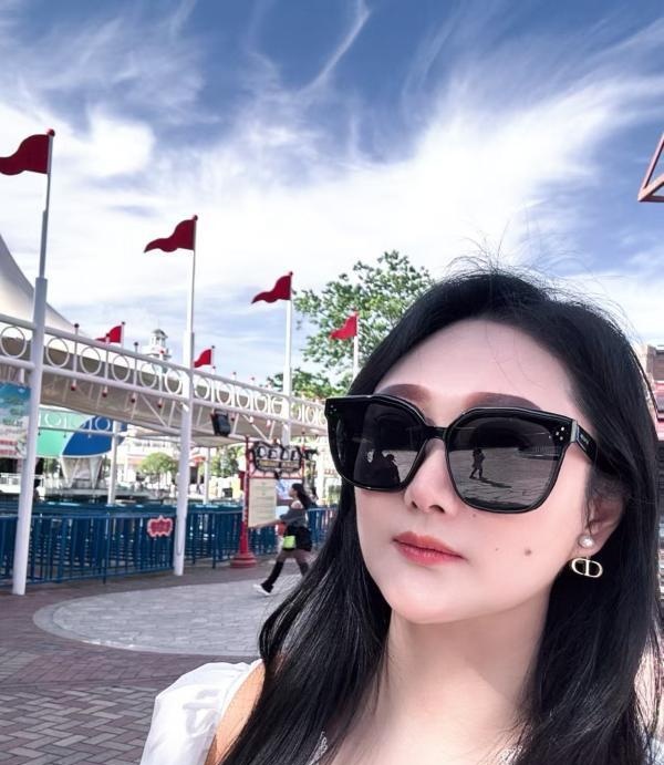 服务很好的小姐姐-买色网