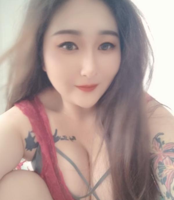 有点小贵的巨乳妹子-买色网