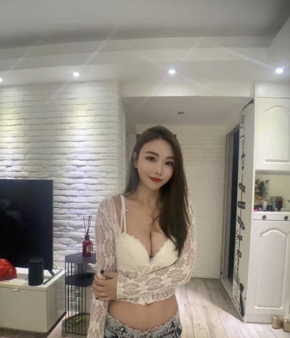 性感女友Tina-买色网