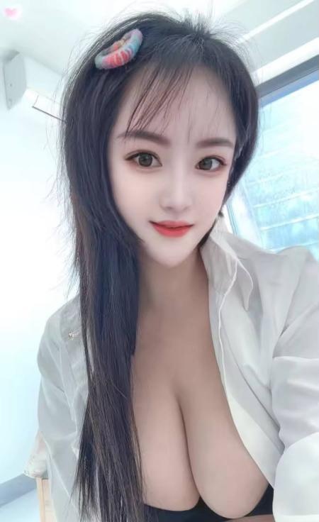 白皙大奶美少妇-买色网