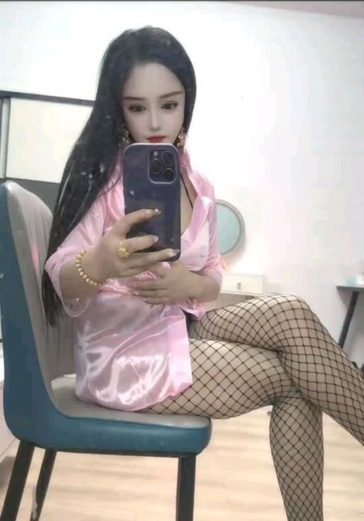 贴身热舞舌吻豹纹姐姐-买色网