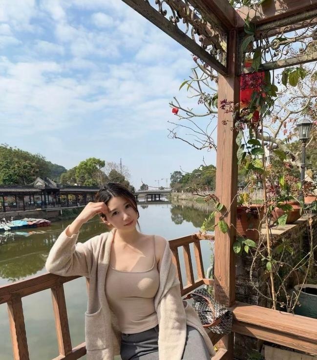 好身材好颜值美女推荐-品茶社