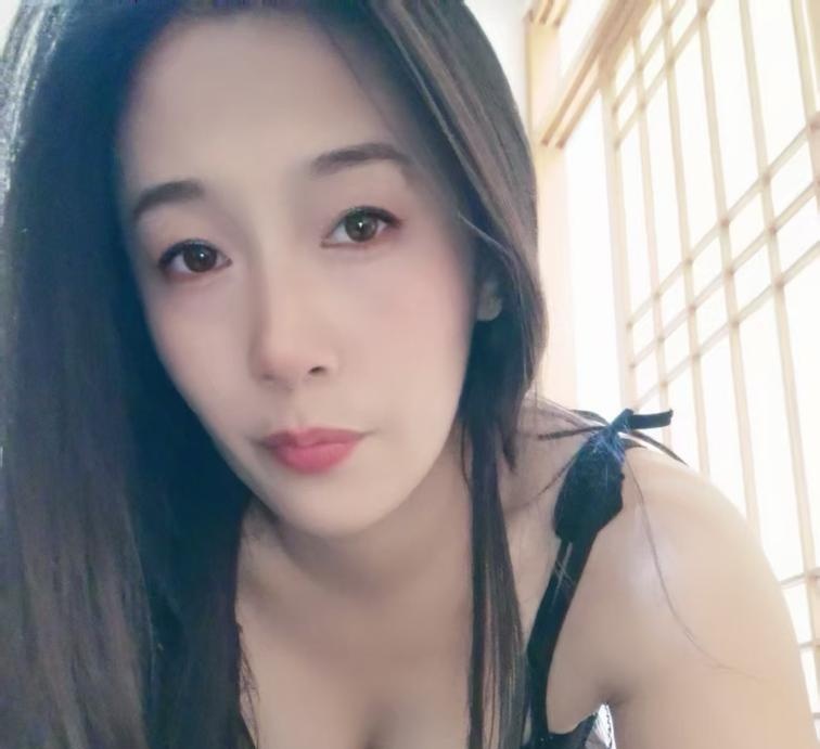骚气胸大臀大会动夹麻-买色网