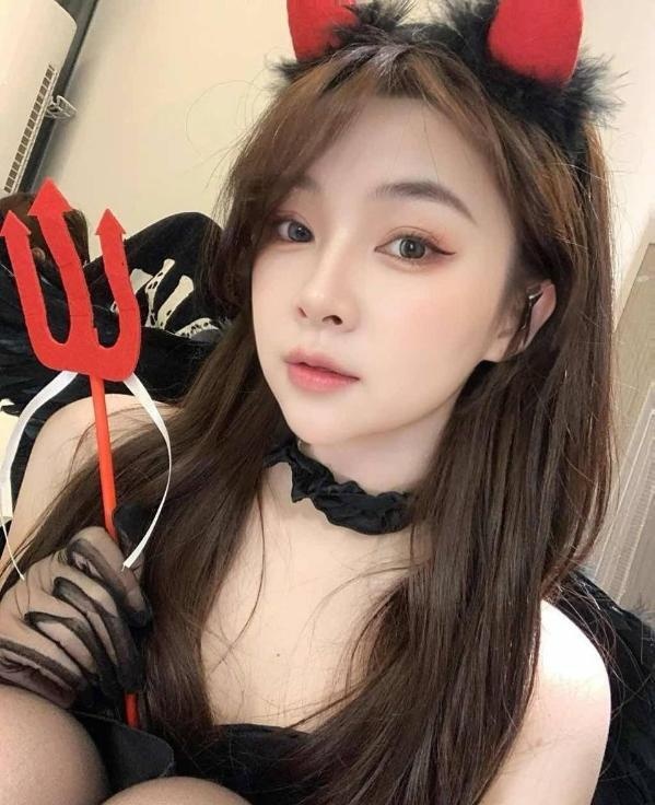 超级服务美少女-品茶社