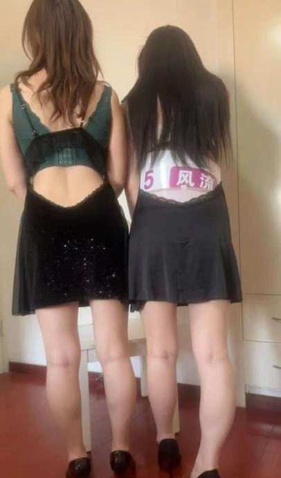 宝山双飞两少妇-买色网