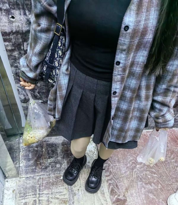 丰满妹子小泰坦-买色网