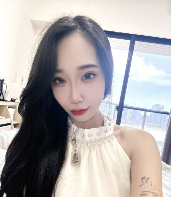 台中小只马骚货芸芸-买色网