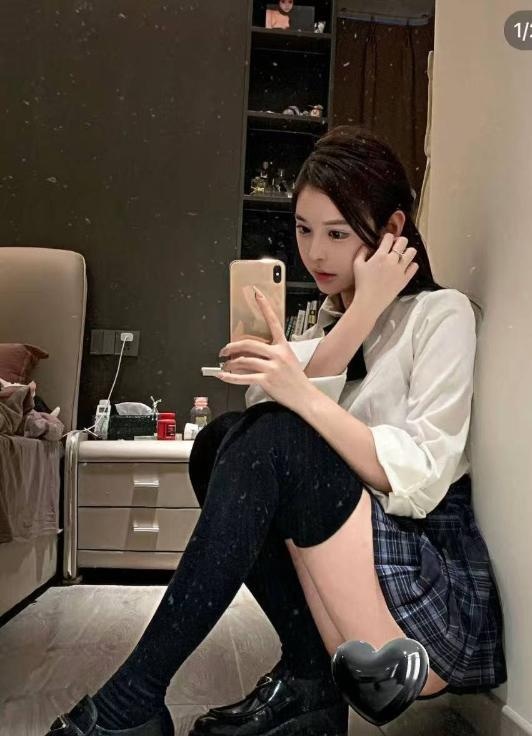 身材好长腿颜值老师-买色网
