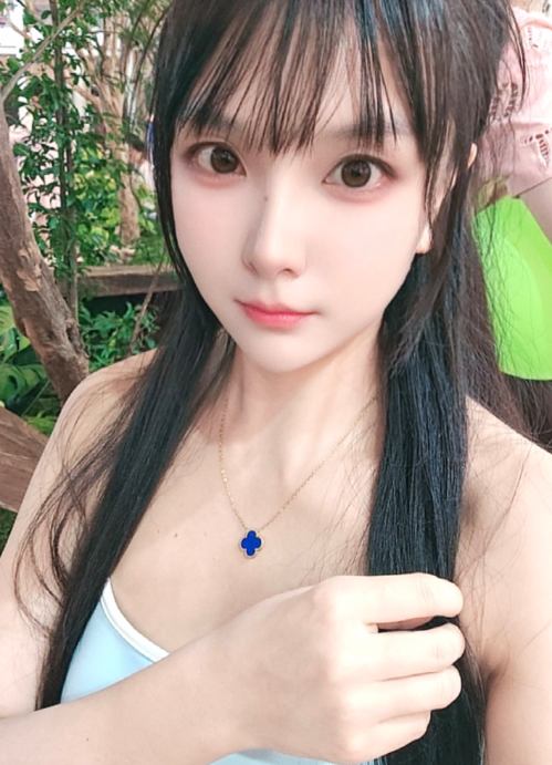 三点粉青青-品茶社
