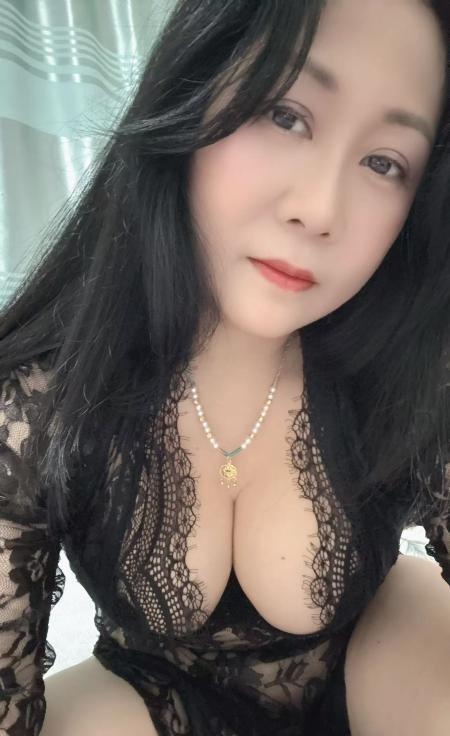 妩媚大胸萝莉少妇-品茶社
