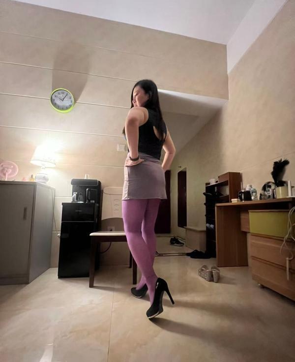 制服肉臀小后妈-买色网