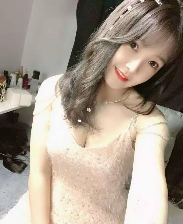 性感肤白小美-买色网
