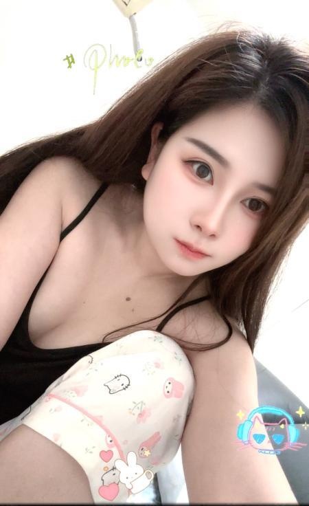 大胸美女兜兜-品茶社