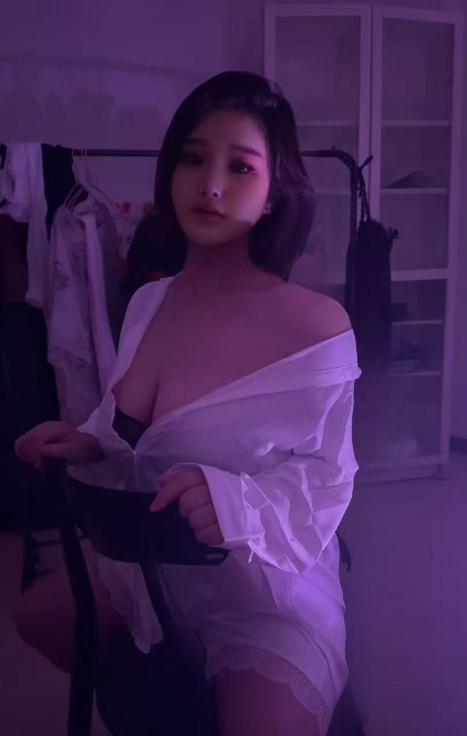 铁西短发大胸妹妹-买色网