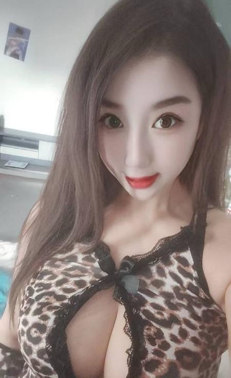 大胸豹纹服务好妹子-买色网