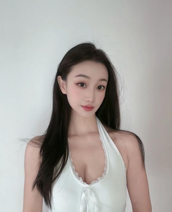 天河女友感十足肖雅-买色网