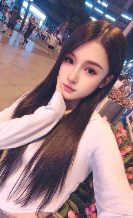 女友般的小美女-买色网