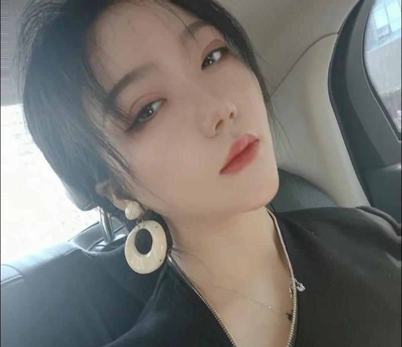 雨花干净制服少妇-买色网