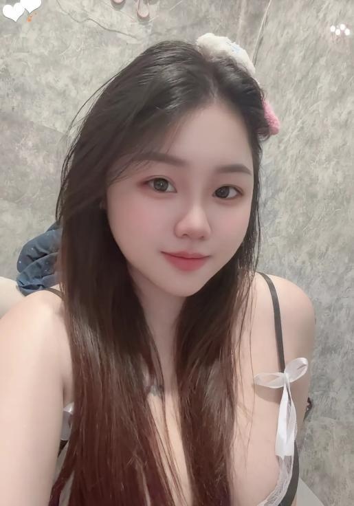 道里微胖巨乳精神小妹-品茶社