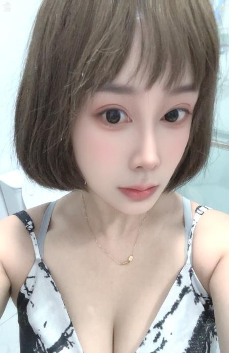 可爱腼腆大胸小妞-品茶社