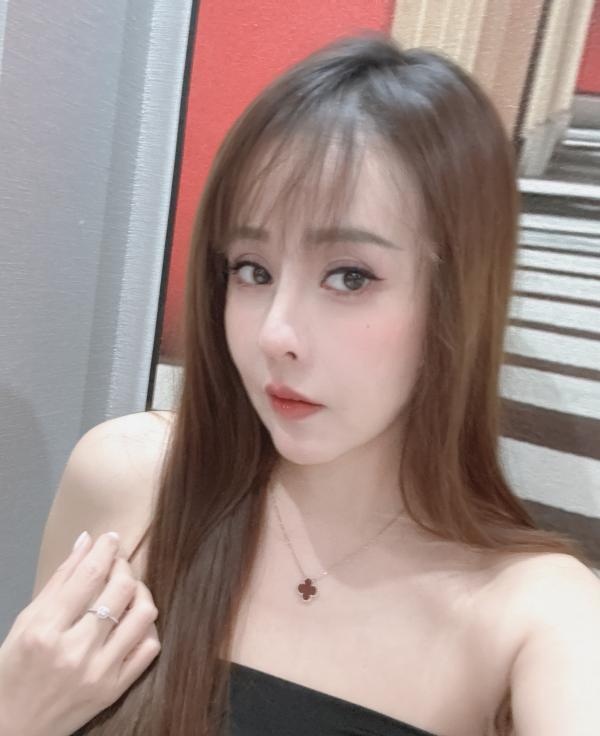 天然大胸御姐性感兼职-买色网