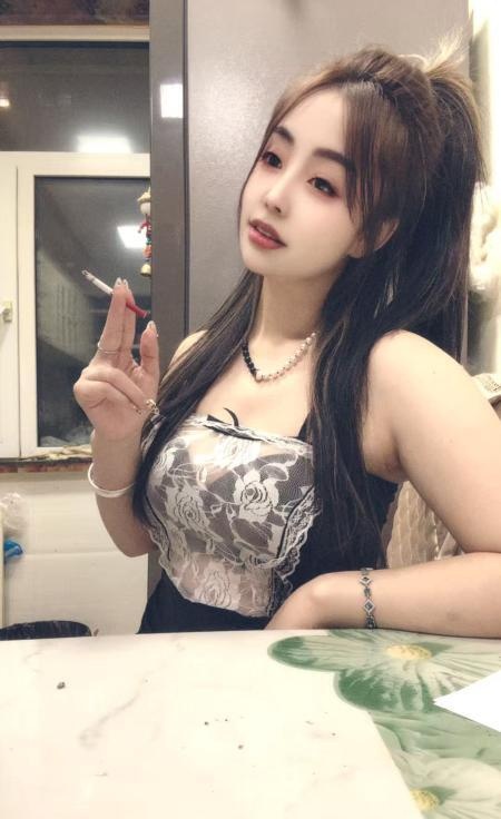 性格超好的美女小久-买色网