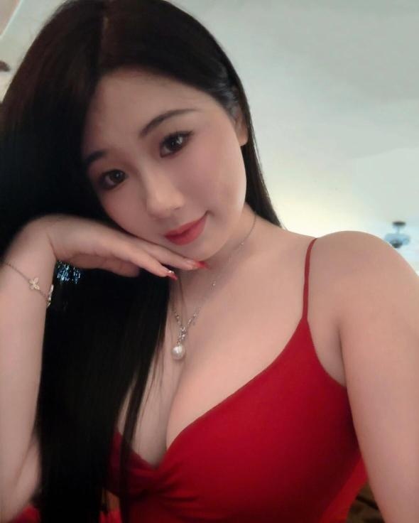 大胸蕾丝少妇-买色网