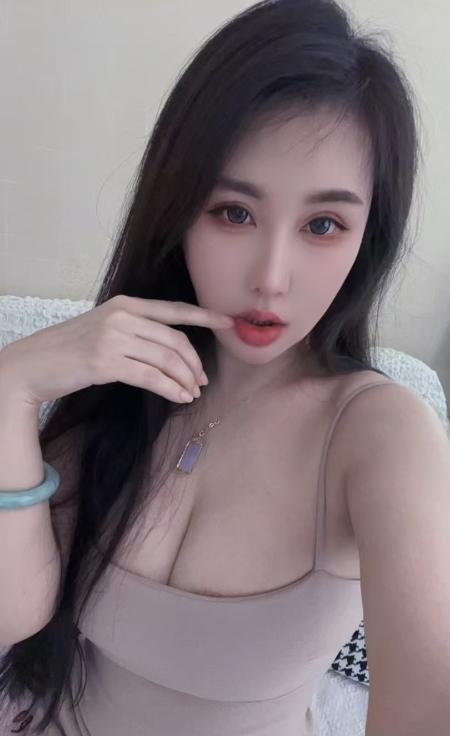 会夹的小骚货月亮-买色网