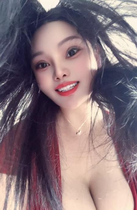 镜湖绿地小少妇-买色网
