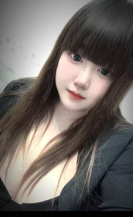 香坊E乳坦克-品茶社