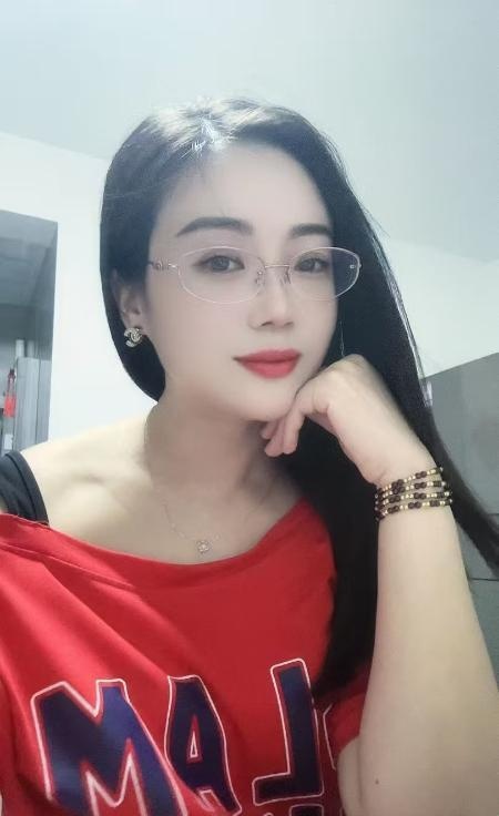 瑶海双飞表姐妹-买色网