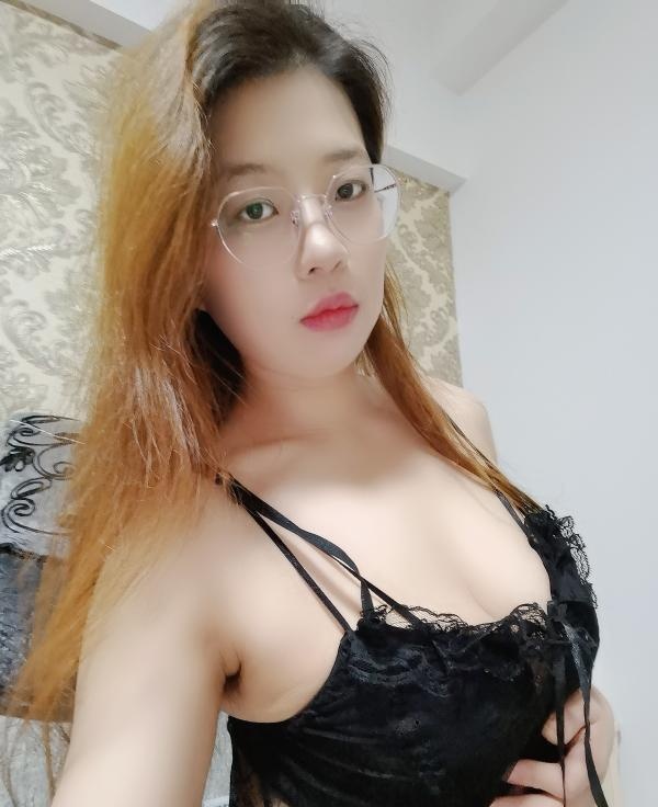 可69可蛇吻的骚鱼儿-买色网